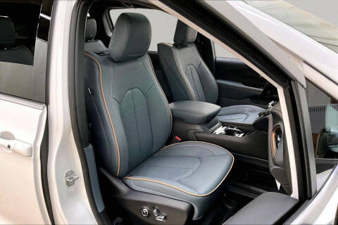 2027 Chrysler Pacifica Pinnacle