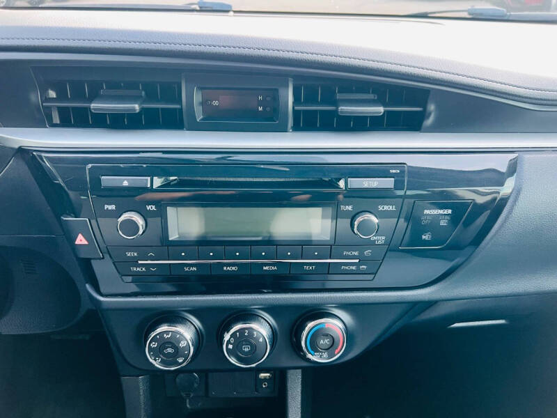 2015 Toyota Corolla LE