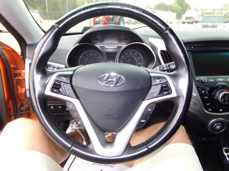 2012 Hyundai Veloster Base photo 9