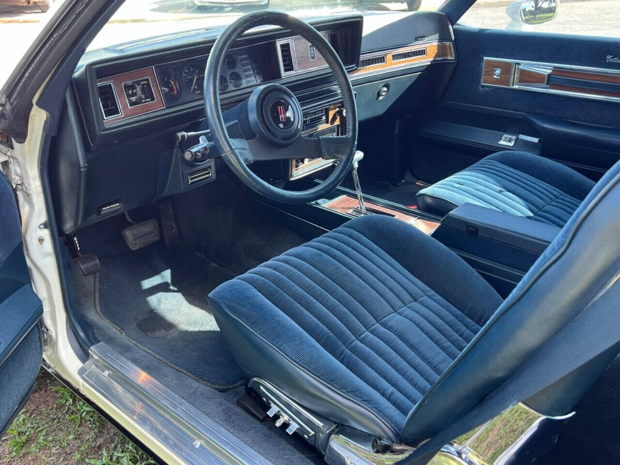 1987 Oldsmobile Cutlass Salon for sale at Memory Lane Classic Cars in Bushnell, FL