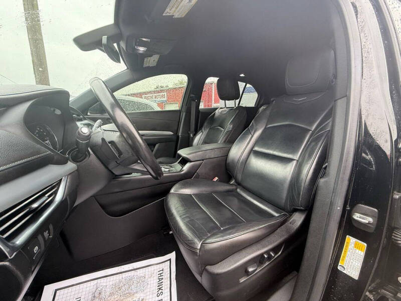 2019 Cadillac XT4 Premium Luxury