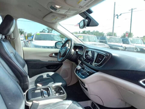 2018 Chrysler Pacifica Touring L