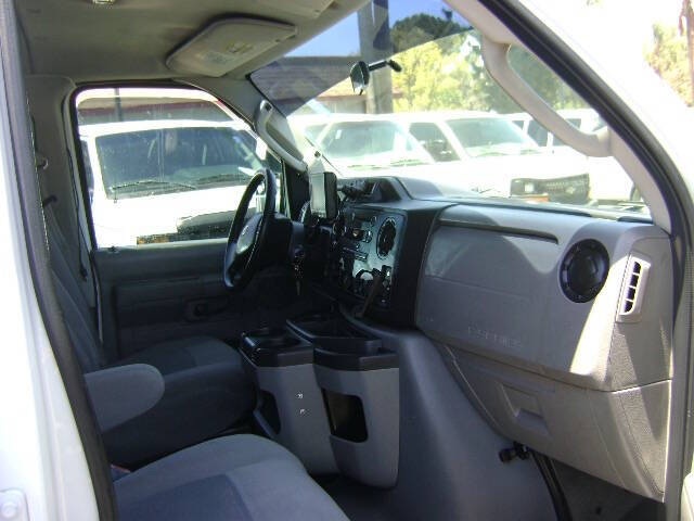 2013 Ford E-Series E-350 SD XLT