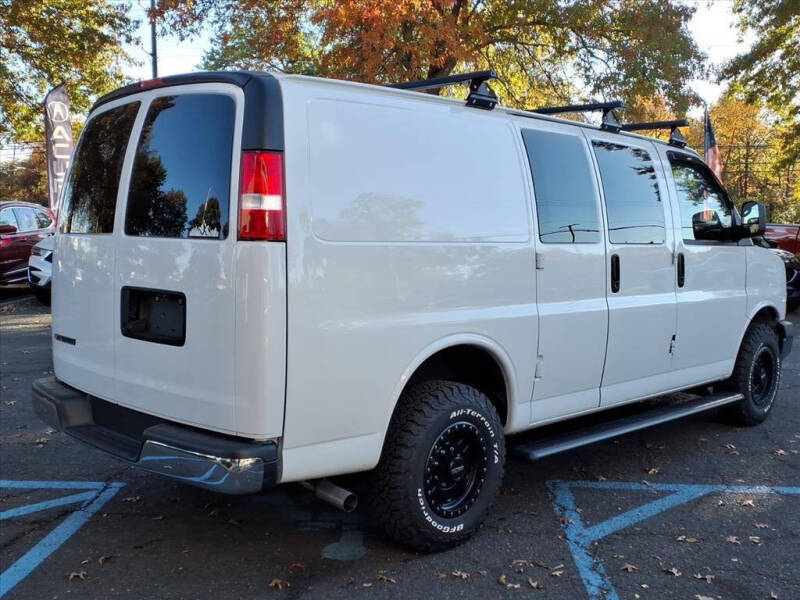 2023 Chevrolet Express 2500
