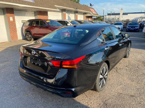 2022 Nissan Altima 2.5 SV