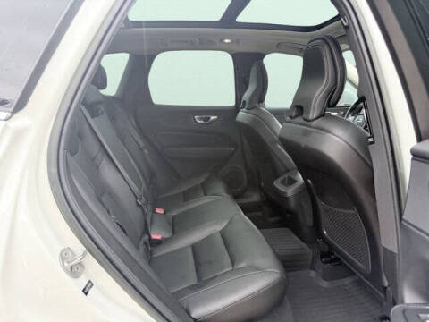 2023 Volvo XC60 B5 Core