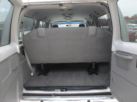 2010 Ford E-Series E-350 SD XLT
