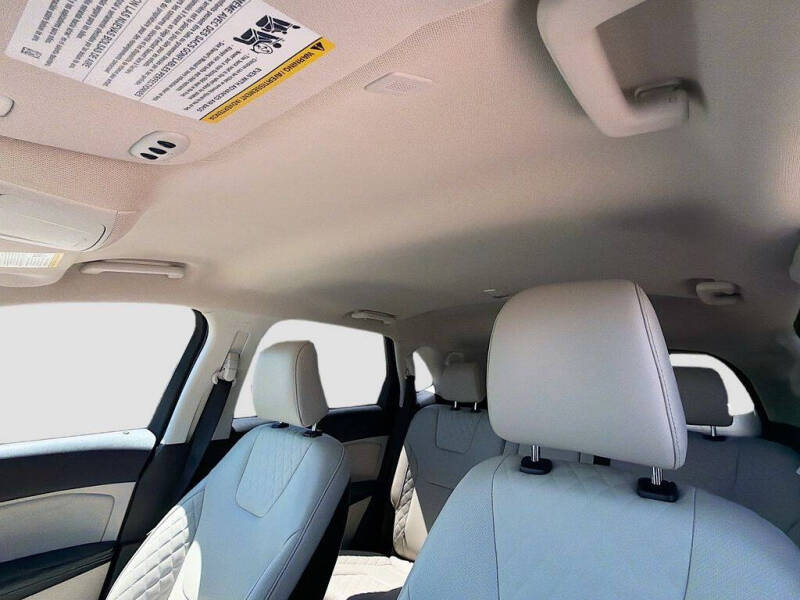 2023 Ford Edge Titanium