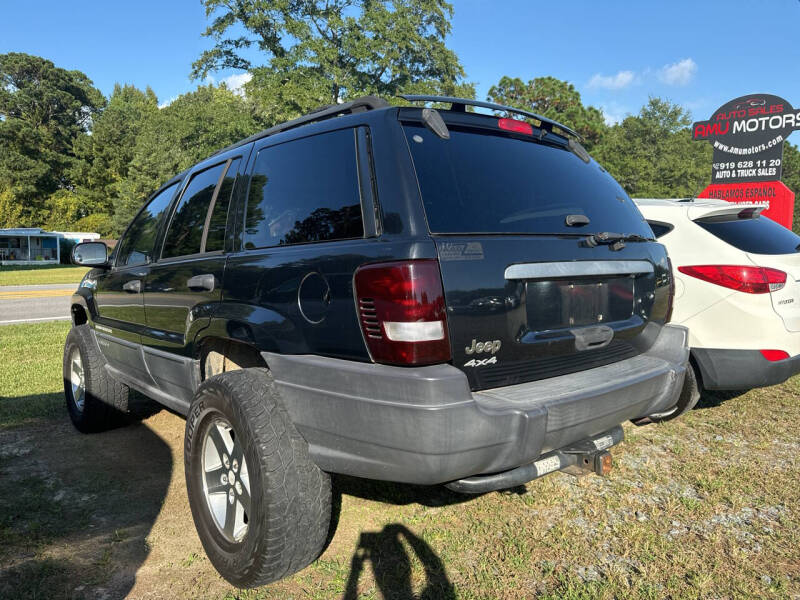 2004 Jeep Grand Cherokee Laredo photo 4