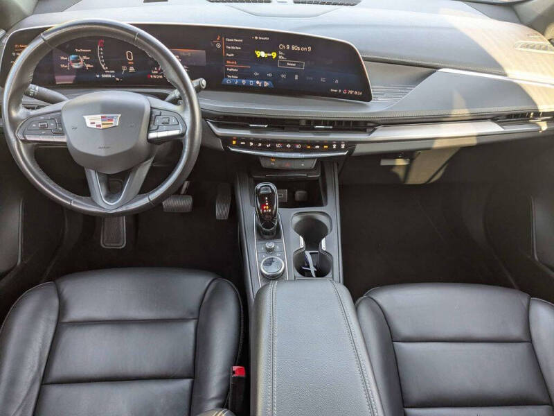 2024 Cadillac XT4 Premium Luxury