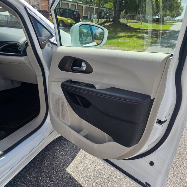 2018 Chrysler Pacifica Touring L