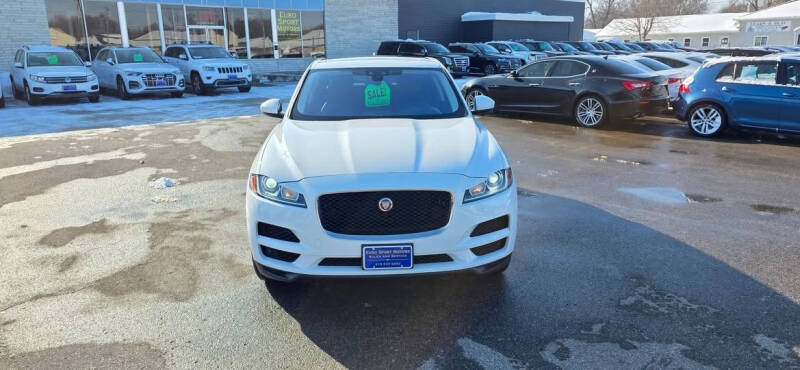 2017 Jaguar F-Pace Base's photo