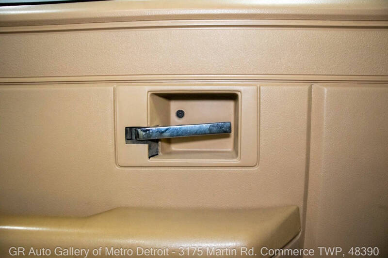 1987 Chevrolet R/V 10 Series V10