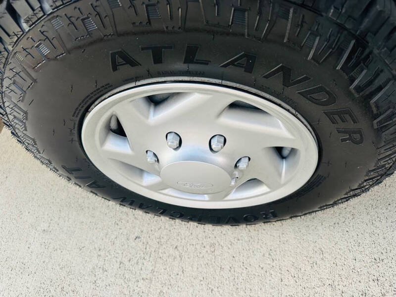 2008 Ford E-Series E-250 SD