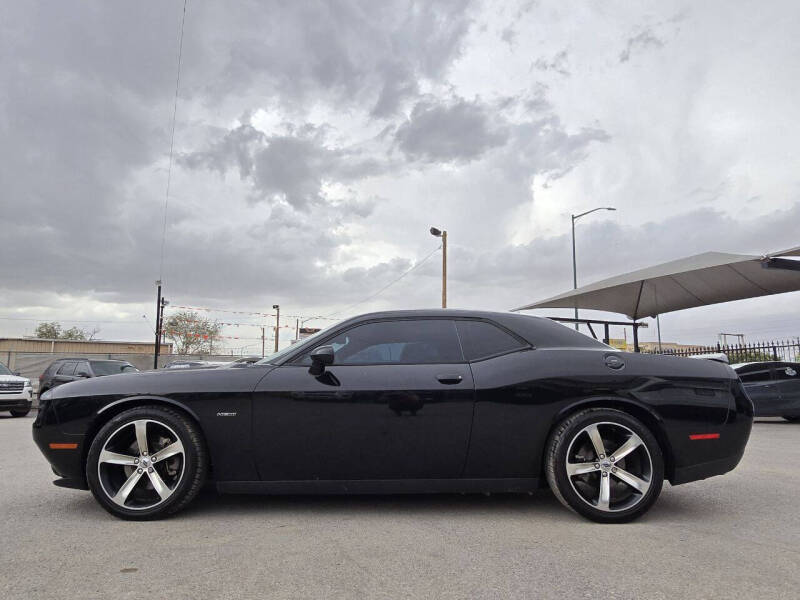 2017 Dodge Challenger R/T Shaker
