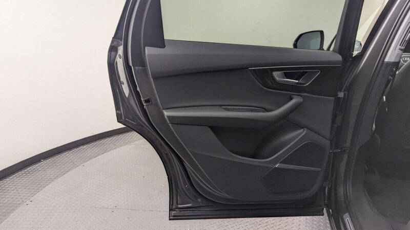 2022 Audi Q7 quattro Premium Plus 55 TFSI