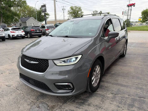2022 Chrysler Pacifica Touring L