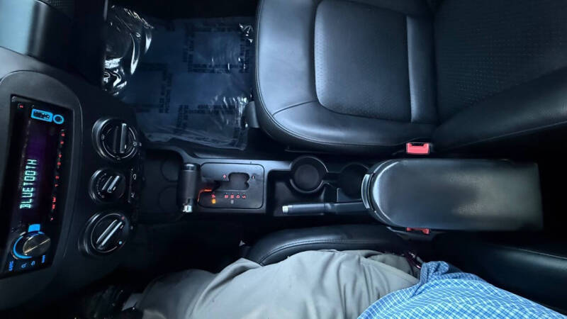 2010 Volkswagen New Beetle Base PZEV