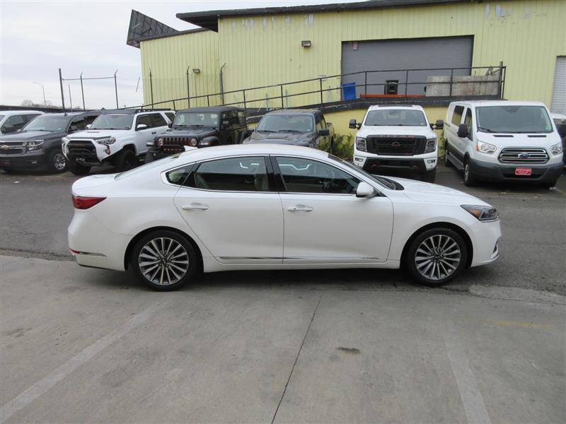 2019 Kia Cadenza Premium