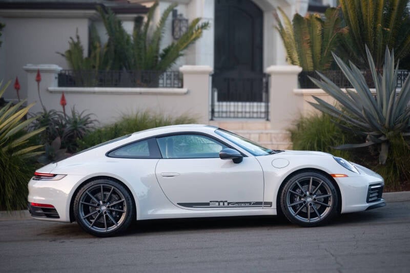 2023 Porsche 911 T photo 27