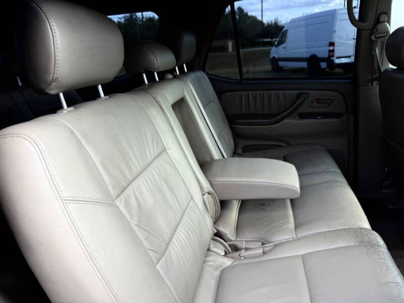 2005 Toyota Sequoia Limited