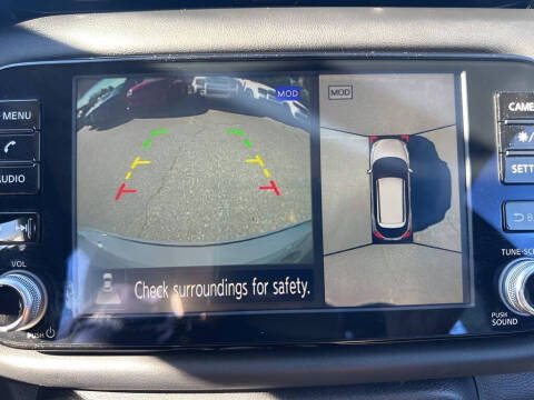 2021 Nissan Kicks SR