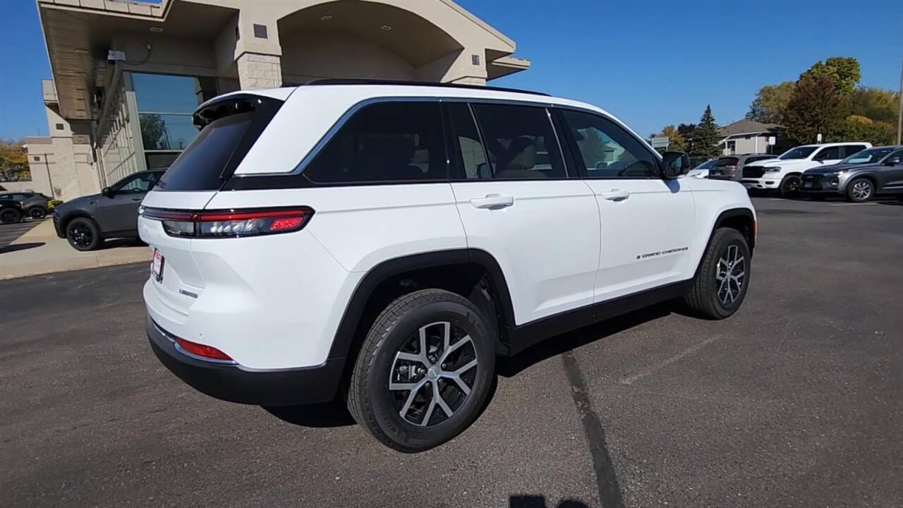 2025 Jeep Grand Cherokee for sale at Victoria Auto Sales in Victoria, MN