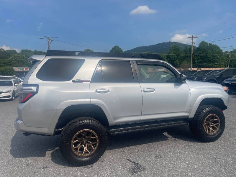 2020 Toyota 4Runner SR5