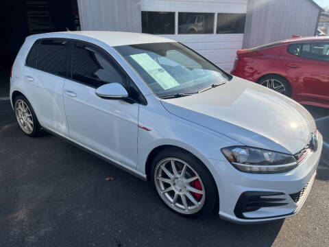 2019 Volkswagen Golf GTI S