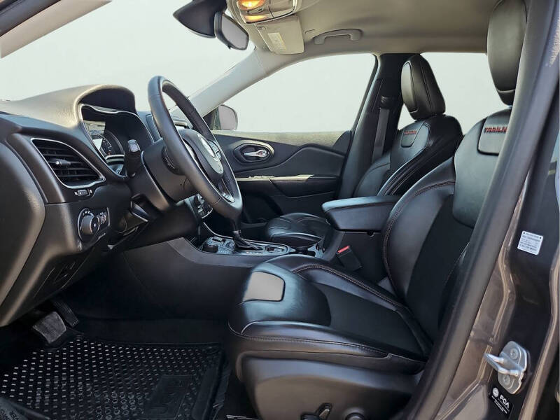 2022 Jeep Cherokee Trailhawk