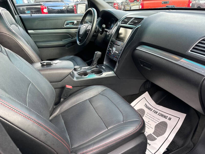 2016 Ford Explorer Sport