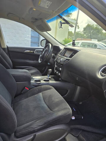 2013 Nissan Pathfinder SV