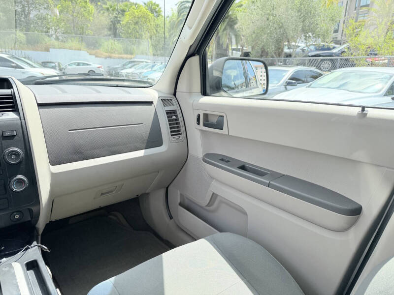 2009 Ford Escape XLS