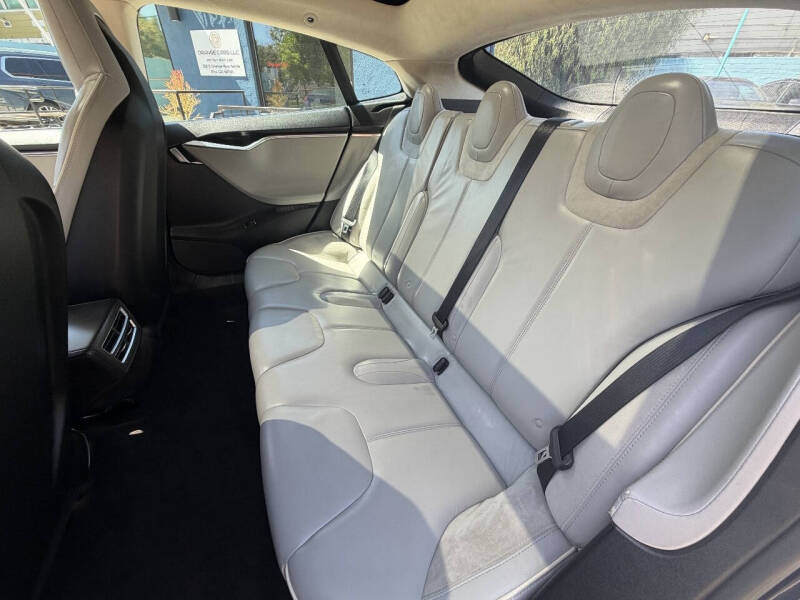 2013 Tesla Model S Performance