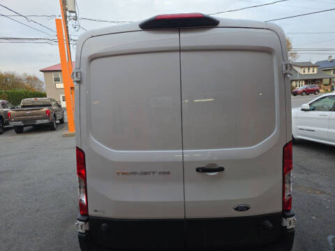 2022 Ford Transit 250