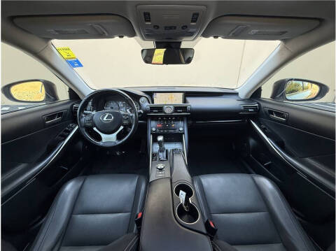 2017 Lexus IS 200t