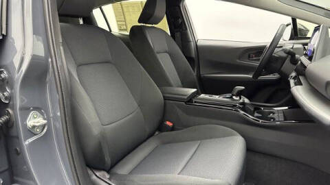 2025 Toyota Prius LE