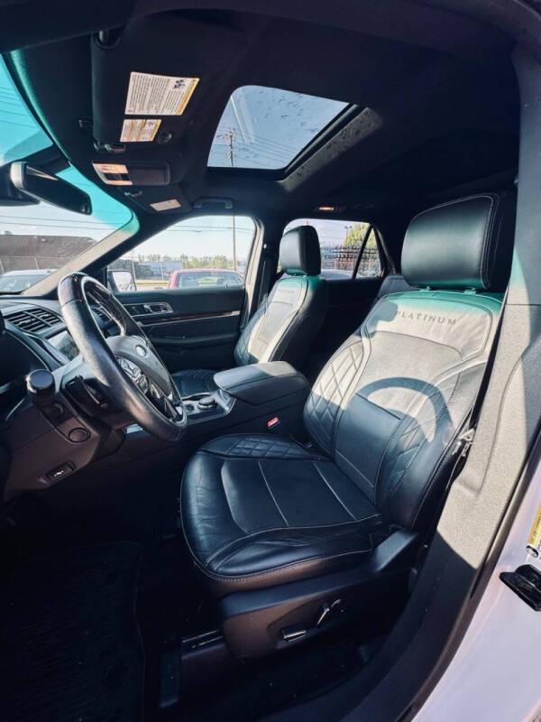 2017 Ford Explorer Platinum