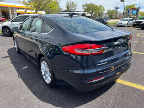2020 Ford Fusion SE