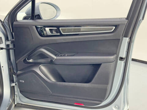 2021 Porsche Cayenne GTS Coupe