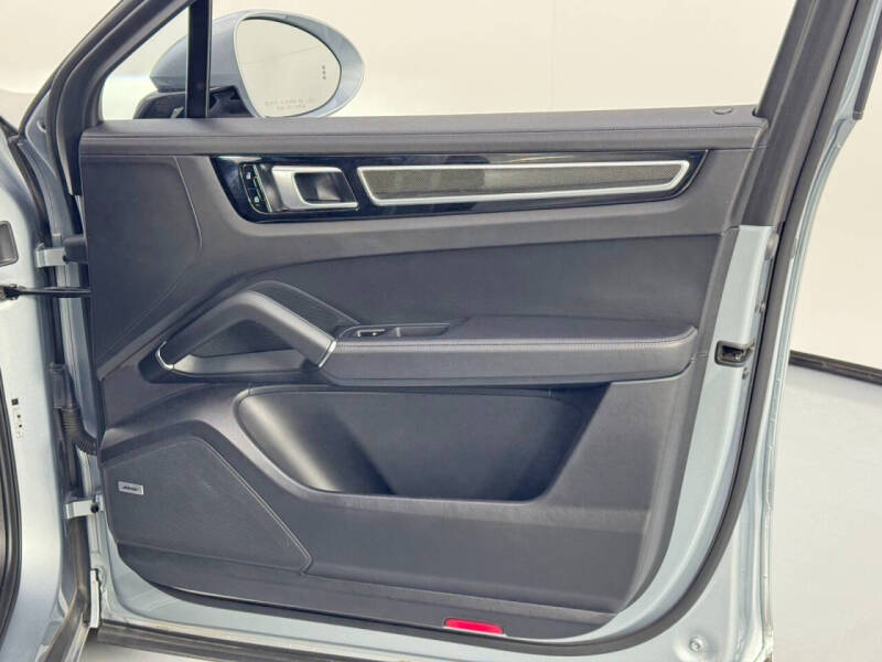 2021 Porsche Cayenne GTS Coupe