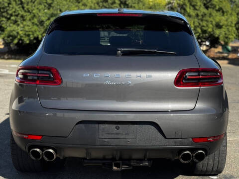 2015 Porsche Macan S