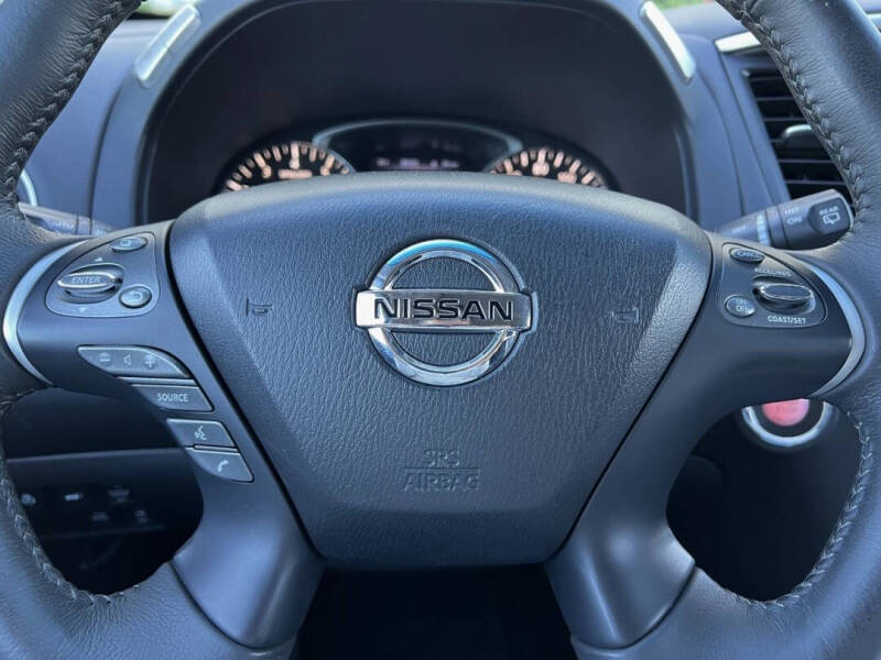 2015 Nissan Pathfinder Platinum