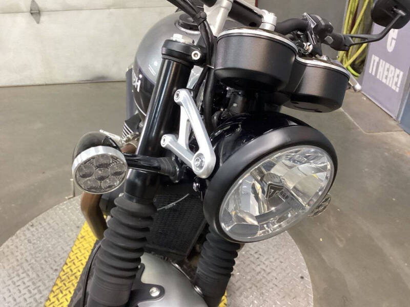 2020 Triumph Speed Twin 1200 Silver Ice/Sto