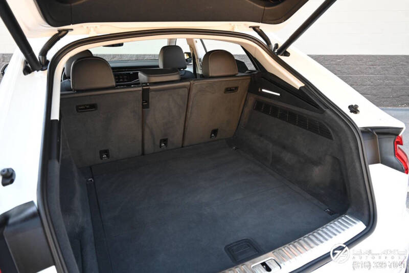 2019 Audi Q8 quattro Premium Plus 55 TFSI