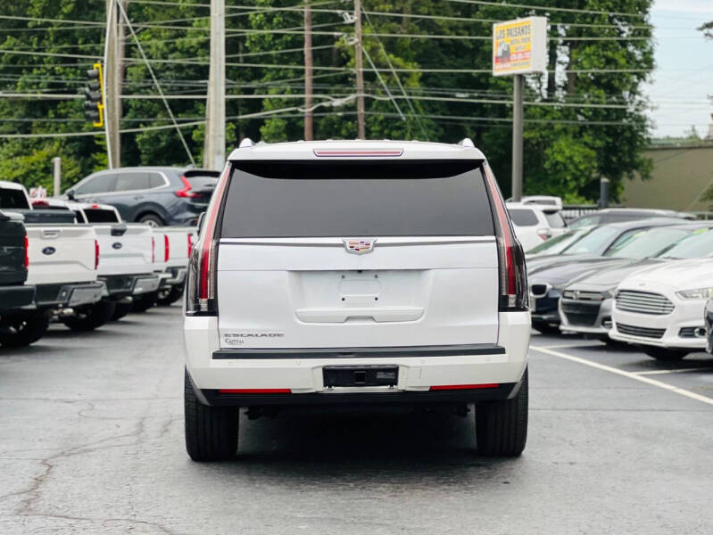 2017 Cadillac Escalade ESV Standard