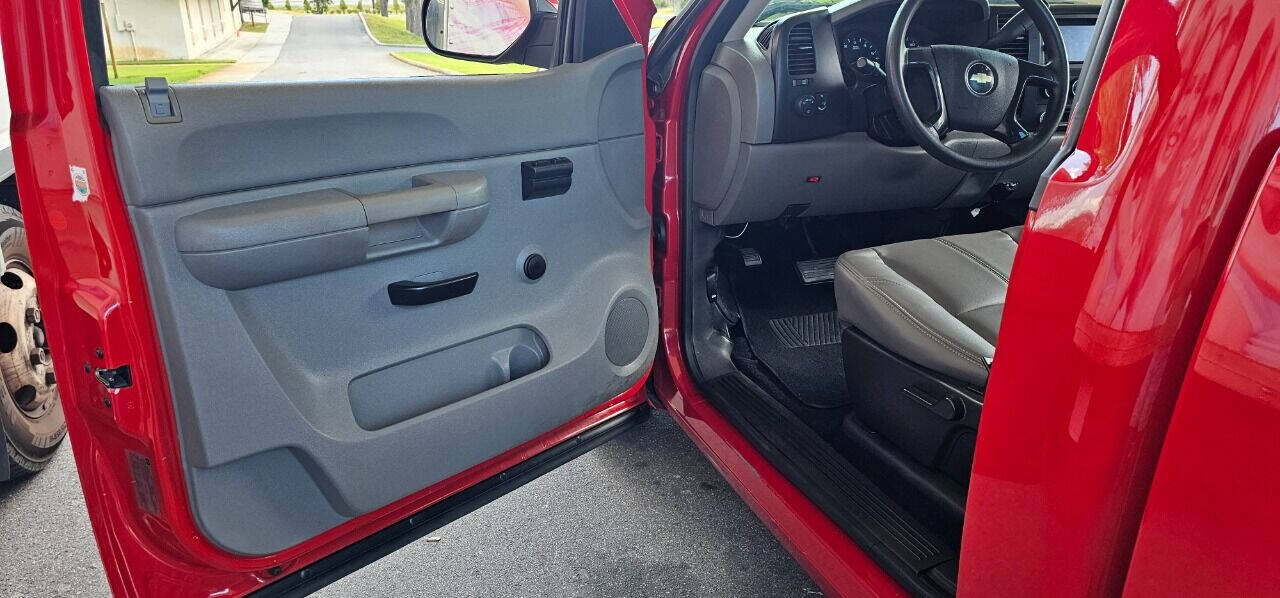 2007 Chevrolet Silverado 1500 for sale at FLORIDA CORVETTE EXCHANGE LLC in Hudson, FL