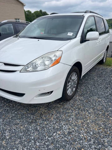 2009 Toyota Sienna for sale at Guarantee Auto Galax in Galax VA
