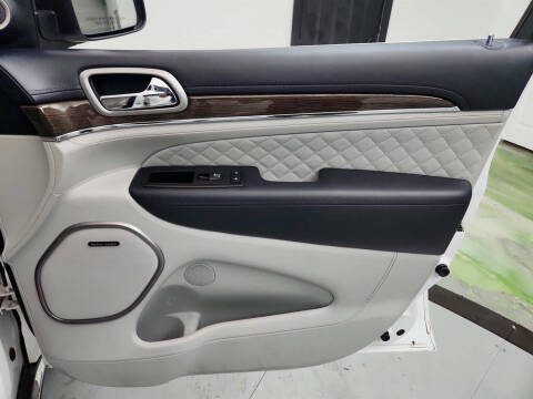 2017 Jeep Grand Cherokee Summit