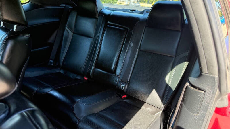 2018 Dodge Challenger SXT Plus